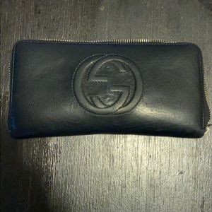 Gucci Bags - Black leather Gucci wallet Gucci Bags - Black leather Gucci wallet
